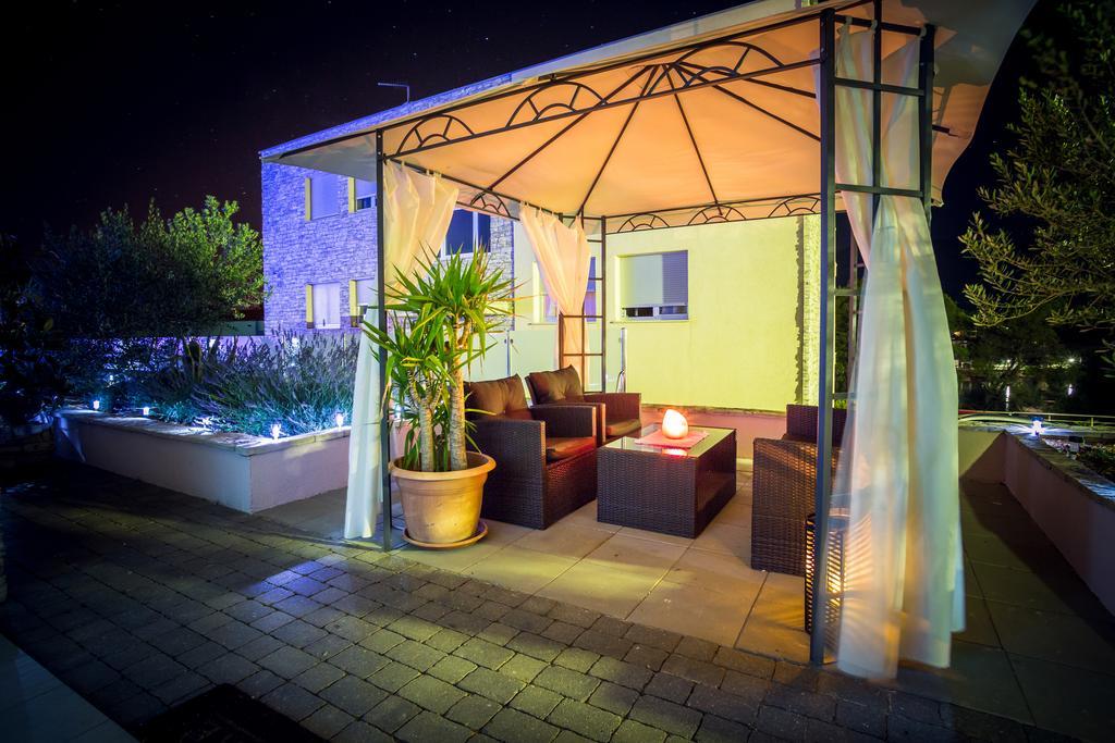 Apartment Falcon Stari Grad  Oda fotoğraf