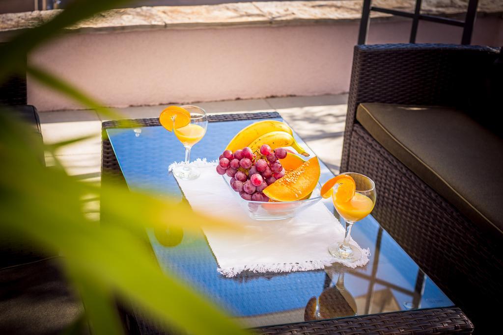 Apartment Falcon Stari Grad  Oda fotoğraf