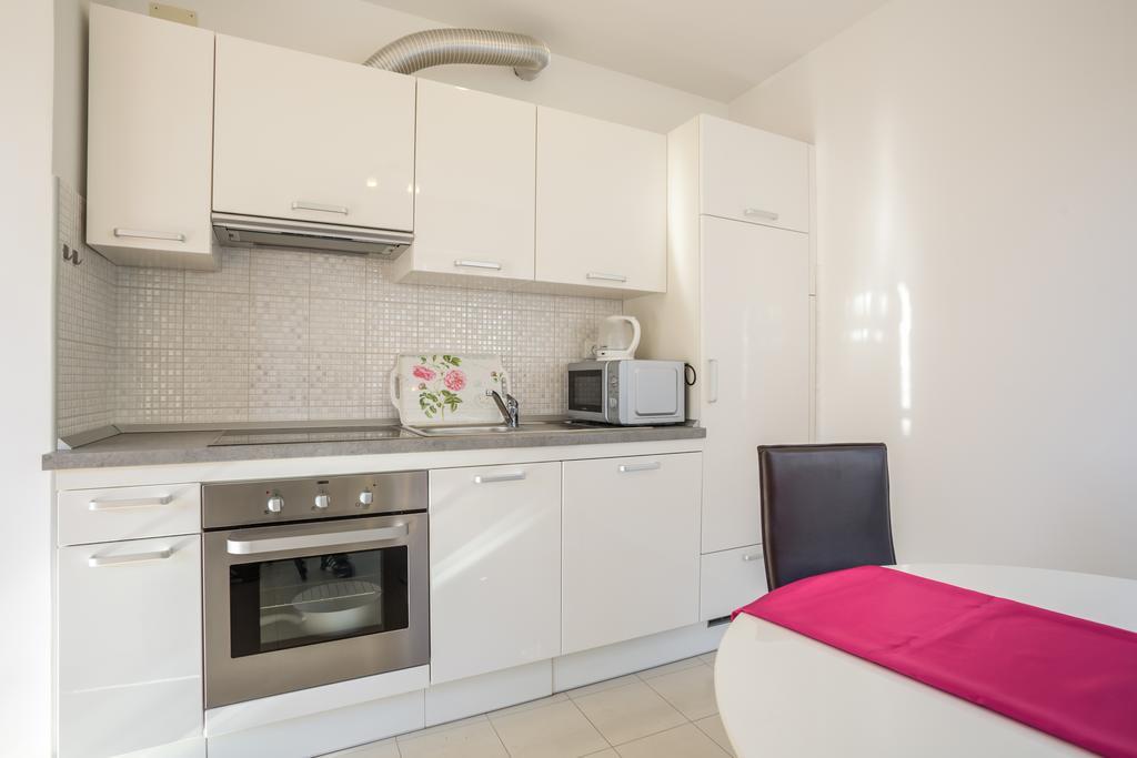 Apartment Falcon Stari Grad  Oda fotoğraf