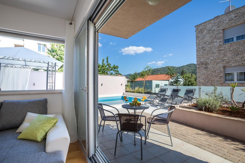 Apartment Falcon Stari Grad  Oda fotoğraf