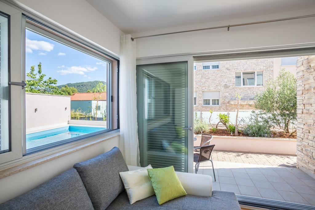 Apartment Falcon Stari Grad  Oda fotoğraf